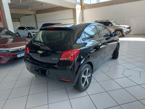 CHEVROLET Onix Hatch 1.4 4P FLEX LTZ, Foto 3