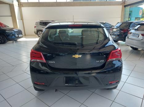CHEVROLET Onix Hatch 1.4 4P FLEX LTZ, Foto 5