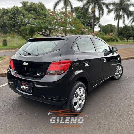 CHEVROLET Onix Hatch 1.4 4P FLEX LT, Foto 5