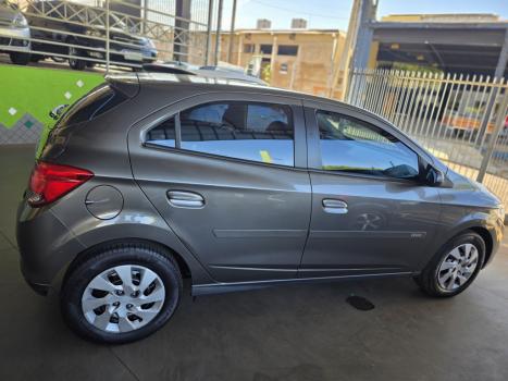 CHEVROLET Onix Hatch 1.4 4P FLEX LT, Foto 6