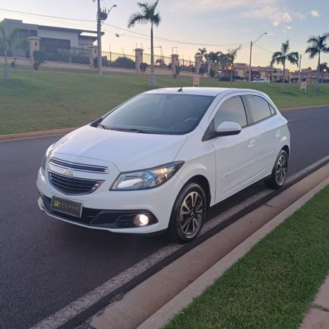 CHEVROLET Onix Hatch 1.4 4P FLEX LTZ, Foto 6
