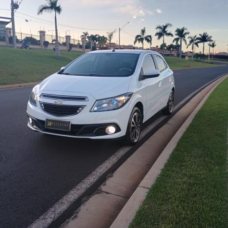 CHEVROLET Onix Hatch 1.4 4P FLEX LTZ, Foto 7