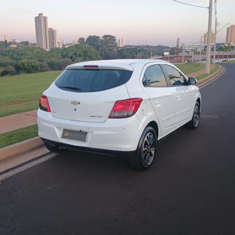 CHEVROLET Onix Hatch 1.4 4P FLEX LTZ, Foto 9