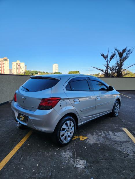 CHEVROLET Onix Hatch 1.4 4P FLEX LT, Foto 1