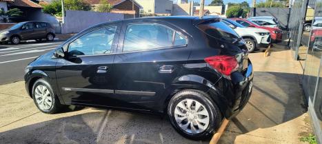 CHEVROLET Onix Hatch 1.4 4P FLEX LT, Foto 3