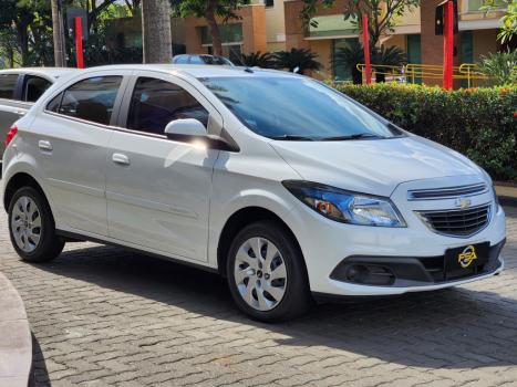 CHEVROLET Onix Hatch 1.4 4P FLEX LT, Foto 2