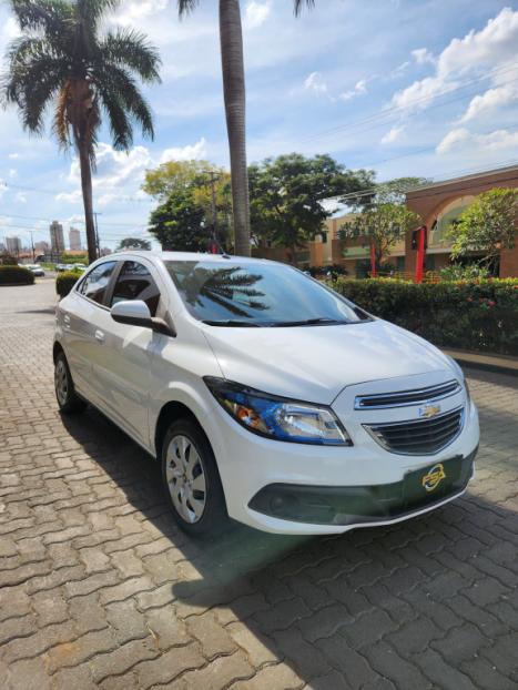 CHEVROLET Onix Hatch 1.4 4P FLEX LT, Foto 4
