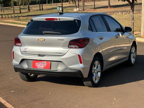 CHEVROLET Onix Hatch 1.0 12V 4P FLEX PREMIER TURBO AUTOMTICO, Foto 13