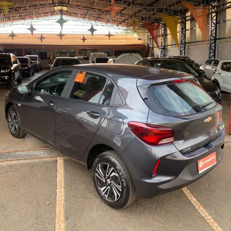 CHEVROLET Onix Hatch 1.0 4P FLEX LT, Foto 4
