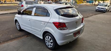 CHEVROLET Onix Hatch 1.0 4P FLEX LT, Foto 4
