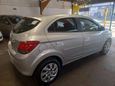CHEVROLET Onix Hatch 1.4 4P FLEX LT, Foto 5