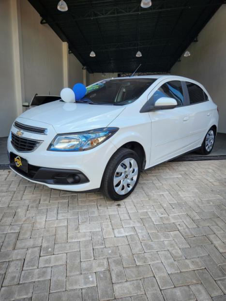 CHEVROLET Onix Hatch 1.4 4P FLEX LT, Foto 2