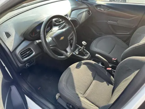 CHEVROLET Onix Hatch 1.4 4P FLEX LTZ, Foto 4
