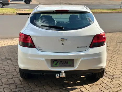 CHEVROLET Onix Hatch 1.4 4P FLEX LTZ, Foto 7
