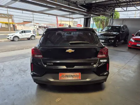CHEVROLET Onix Hatch 1.0 12V 4P FLEX LT, Foto 4