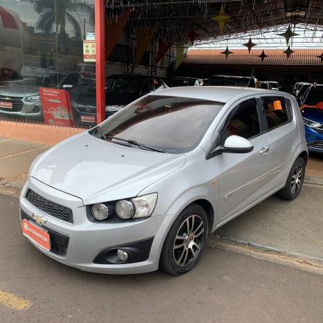 CHEVROLET Sonic Hatch 1.6 16V 4P LTZ FLEX, Foto 2