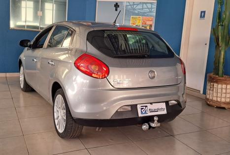 FIAT Bravo 1.8 16V 4P FLEX ABSOLUTE DUALOGIC AUTOMATIZADO, Foto 2