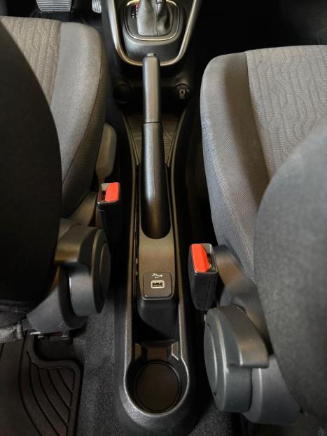 FIAT Cronos 1.3 4P FLEX DRIVE AUTOMTICO CVT, Foto 16