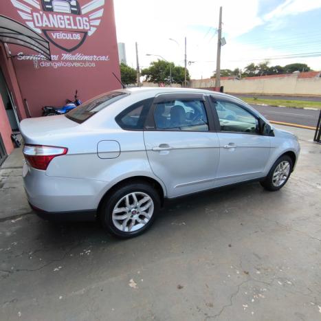 FIAT Grand Siena 1.6 16V 4P FLEX ESSENCE DUALOGIC AUTOMATIZADO, Foto 6