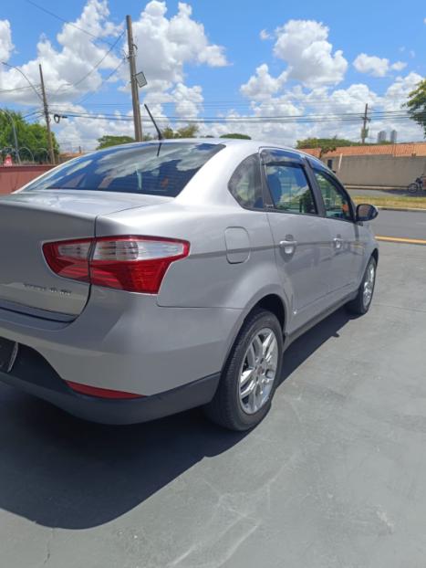 FIAT Grand Siena 1.6 16V 4P FLEX ESSENCE DUALOGIC AUTOMATIZADO, Foto 5