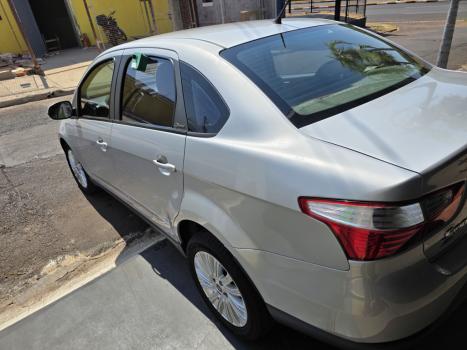 FIAT Grand Siena 1.6 16V 4P ESSENCE FLEX, Foto 2