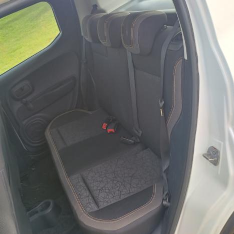 FIAT Mobi 1.0 4P FLEX EVO TREKKING, Foto 2