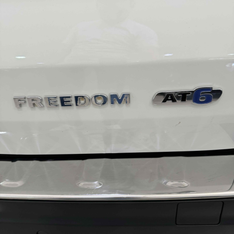 FIAT Toro 1.8 16V 4P FLEX FREEDOM OPEN EDITION PLUS AUTOMTICO, Foto 10