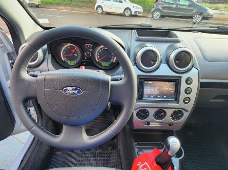FORD Fiesta Hatch 1.6, Foto 7