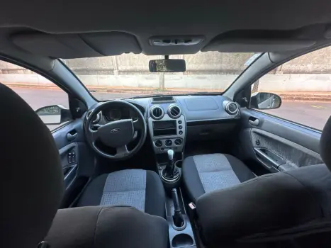 FORD Fiesta Sedan 1.6 4P ROCAM FLEX, Foto 5