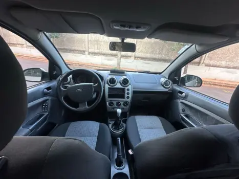 FORD Fiesta Sedan 1.6 4P ROCAM FLEX, Foto 6