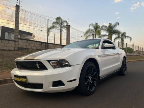 FORD Mustang 3.7 V6 24V COUP AUTOMTICO, Foto 1