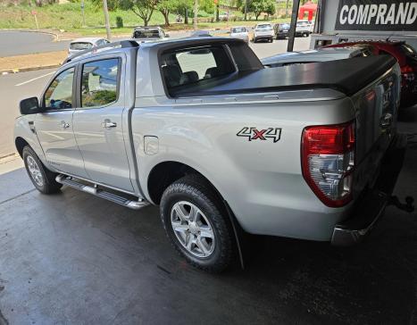 FORD Ranger 3.2 20V CABINE DUPLA 4X4 LIMITED PLUS TURBO DIESEL AUTOMTICO, Foto 4