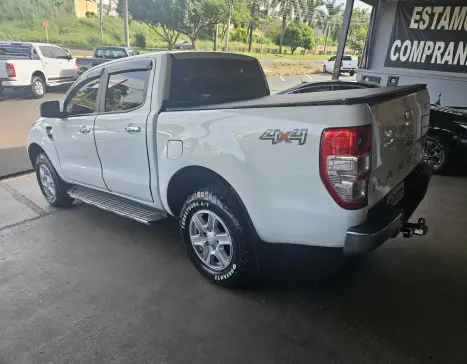 FORD Ranger 3.2 20V XLT 4X4 CABINE DUPLA TURBO DIESEL AUTOMTICO, Foto 4