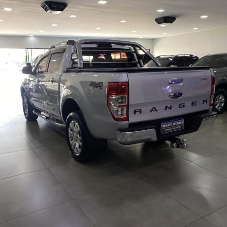 FORD Ranger 3.2 20V XLT 4X4 CABINE DUPLA TURBO DIESEL AUTOMTICO, Foto 4