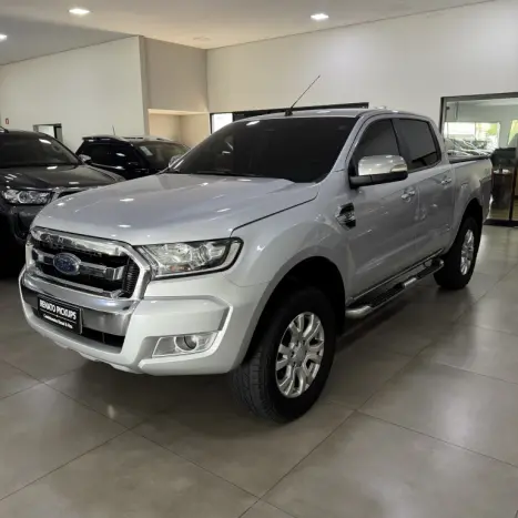 FORD Ranger 3.2 20V XLT 4X4 CABINE DUPLA TURBO DIESEL, Foto 3