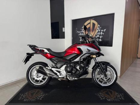 HONDA NC 750 X ABS, Foto 1