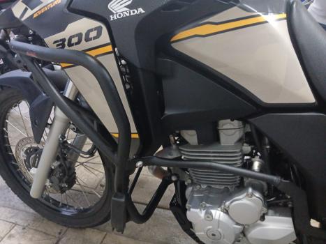 HONDA XRE 300 ADVENTURE, Foto 5