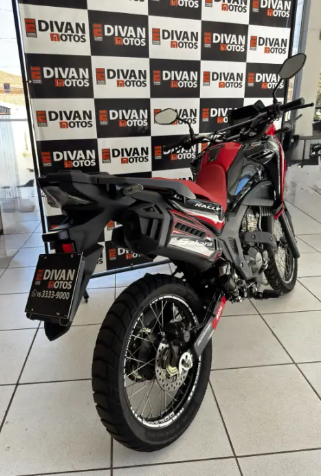 HONDA XRE 300 Sahara RALLYE, Foto 4
