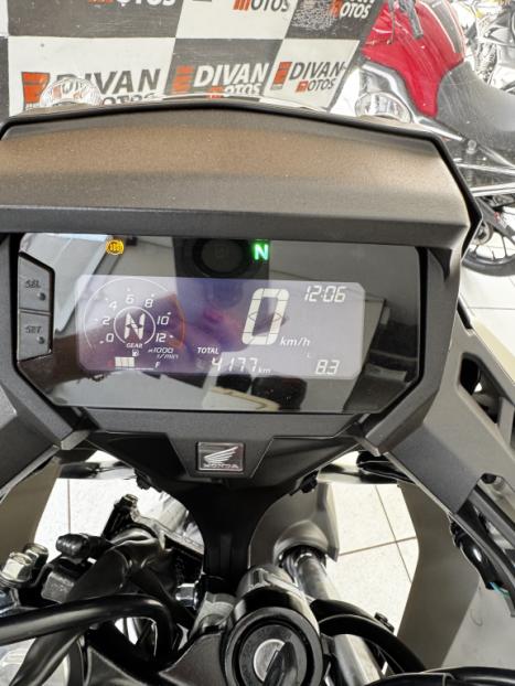 HONDA XRE 300 Sahara ADVENTURE, Foto 2