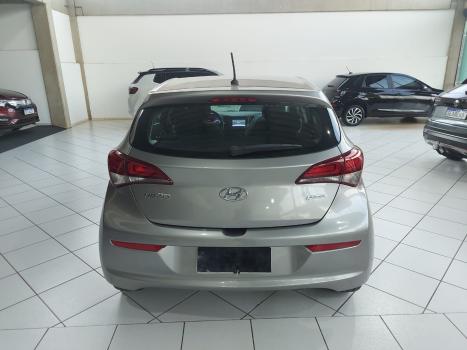 HYUNDAI HB 20 Hatch 1.6 16V 4P FLEX COMFORT PLUS AUTOMTICO, Foto 3