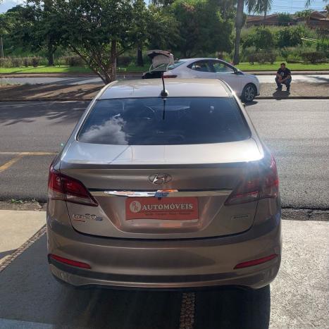 HYUNDAI HB 20 Sedan 1.6 16V 4P FLEX COMFORT PLUS AUTOMTICO, Foto 4