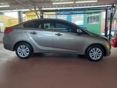 HYUNDAI HB 20 Sedan 1.6 16V 4P FLEX COMFORT PLUS AUTOMTICO, Foto 8