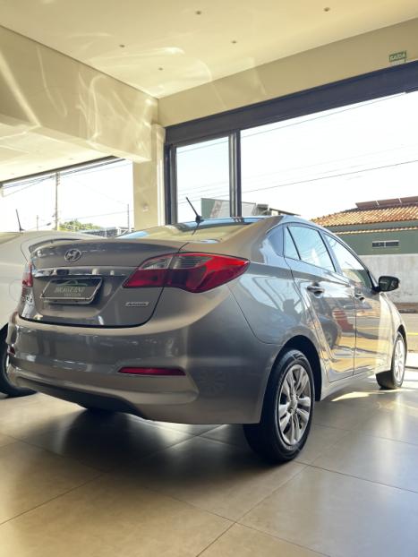 HYUNDAI HB 20 Sedan 1.0 12V 4P FLEX COMFORT PLUS, Foto 4