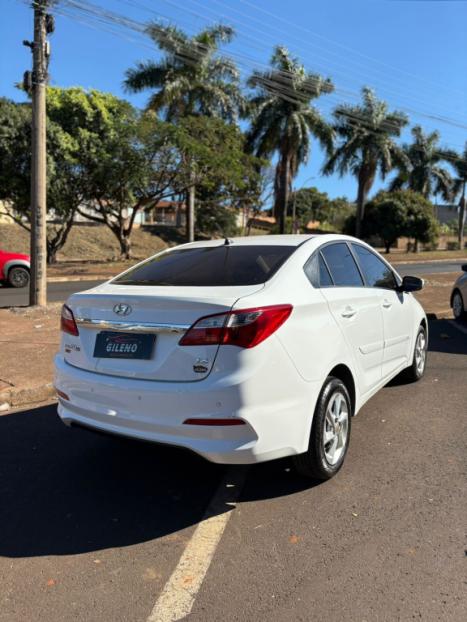 HYUNDAI HB 20 Sedan 1.6 16V 4P FLEX COMFORT PLUS, Foto 4