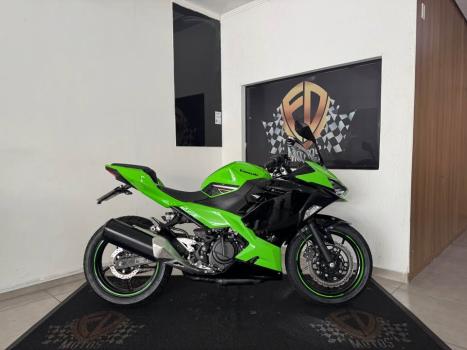 KAWASAKI Ninja 400 , Foto 1