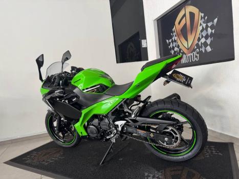 KAWASAKI Ninja 400 , Foto 6