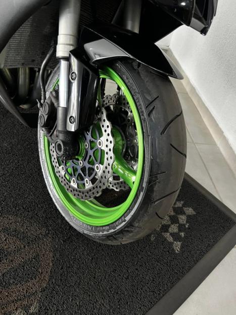 KAWASAKI ZX 10 R NINJA, Foto 8