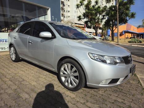 KIA Cerato Sedan 1.6 16V 4P SX2, Foto 2