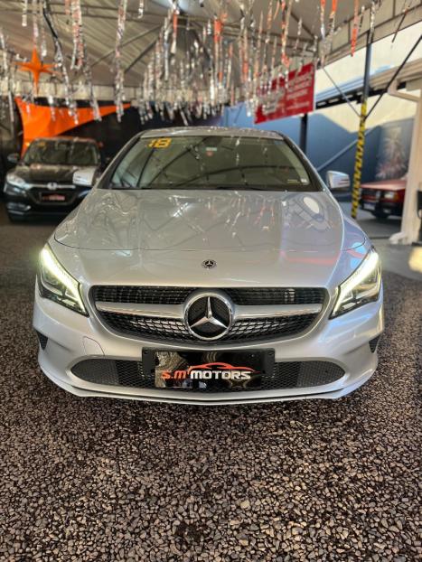 MERCEDES-BENZ CLA 180 1.6 16V 4P CGI TURBO 7G-TRONIC DCT AUTOMTICO, Foto 3