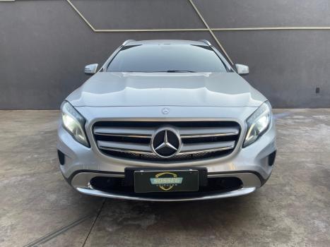 MERCEDES-BENZ GLA 200 1.6 16V 4P CGI ADVANCE TURBO AUTOMTICO, Foto 2